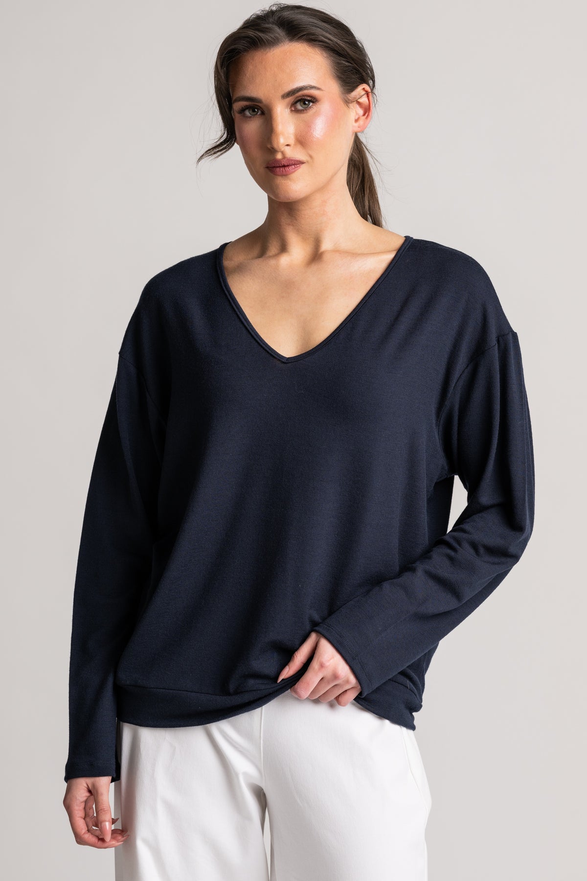PAULA RYAN Relaxed V-Neck Top - Navy Merino